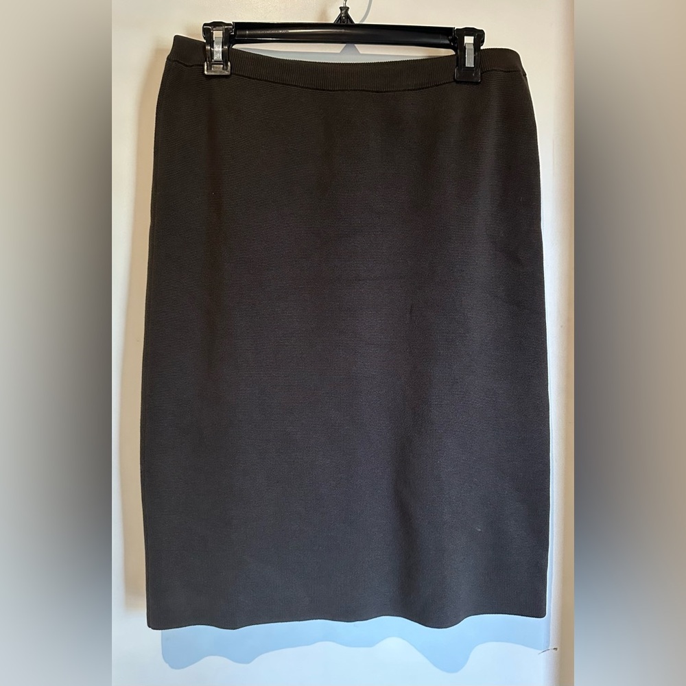 EILEEN FISHER OLIVE GREEN  ELASTIC WAIST PENCIL SKIRT SIZE M